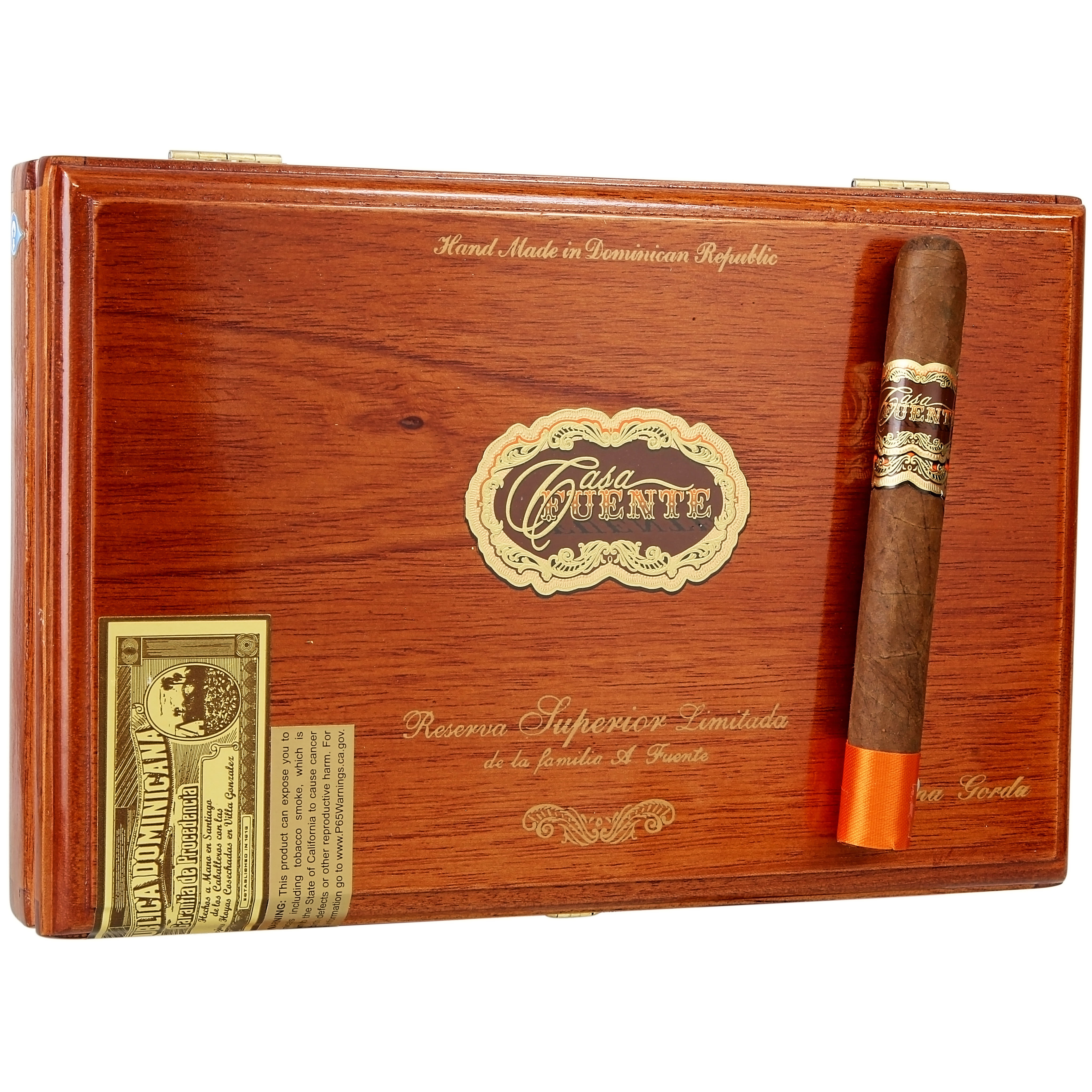 Casa Fuente Corona Gorda Cigar Box closed with a Corona cigar on the lid