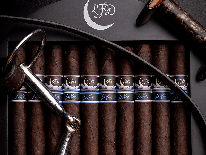 LFD La Box limited edition cigar box open