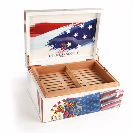 Fuente OpusX Society 1776 collection