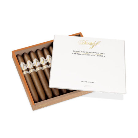 Davidoff Grand Cru Diademas Finas Slide Box Open Two