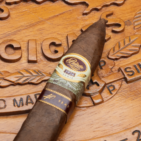 Luxury presentation of the Padron 40th Anniversary Natural cigars, aged to perfection and available from The Tobacconist of Greenwich Vault