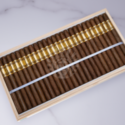 This limited-edition cigar, measuring 7 ½ x 40, pays homage to Ernest Meerapfel, a pioneering figure who revolutionized the premium tobacco industry in the late 1800s.